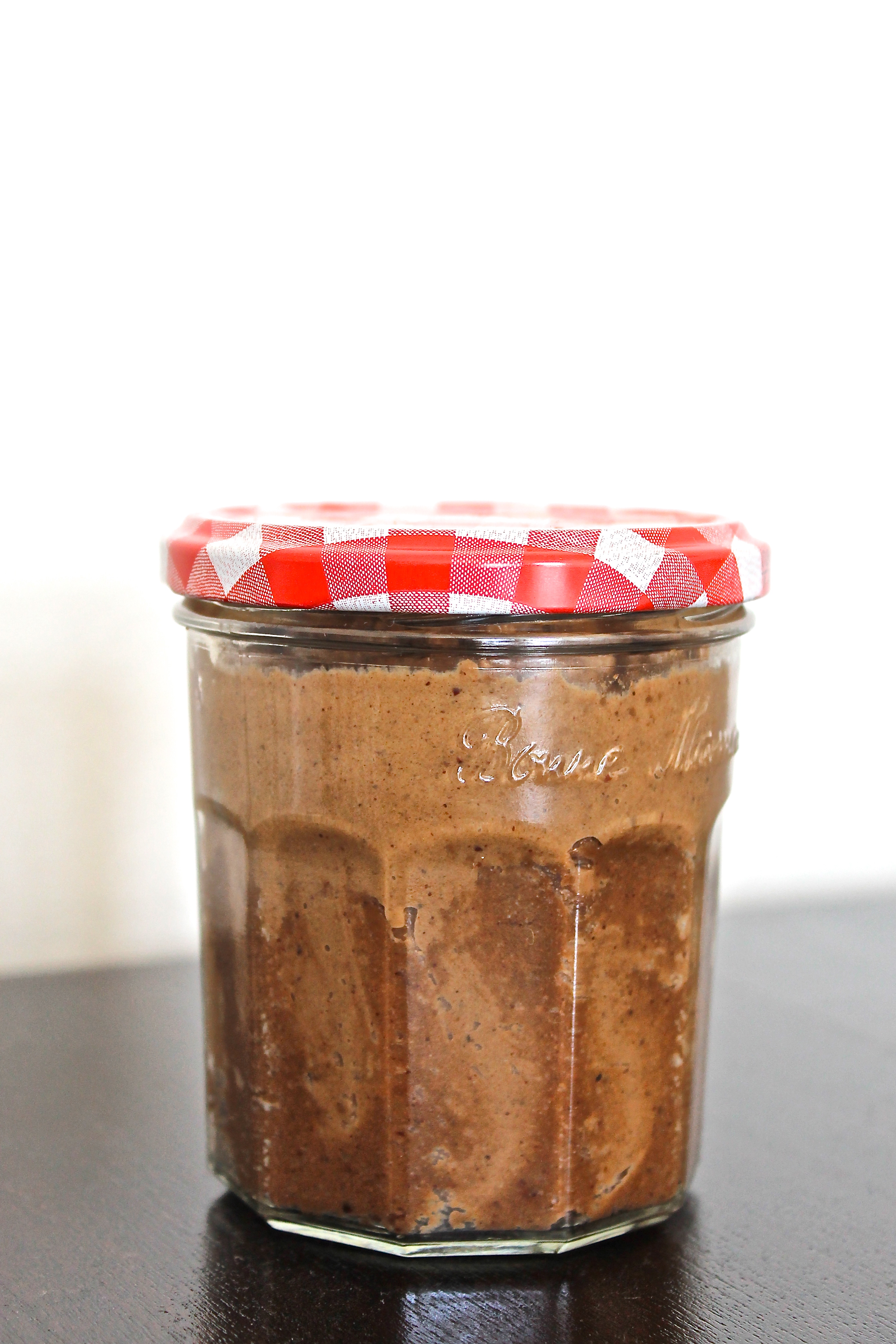 healthy chocolate hazelnut spread