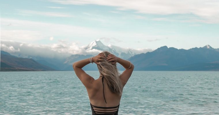 Girl_Lake_BathingSuit