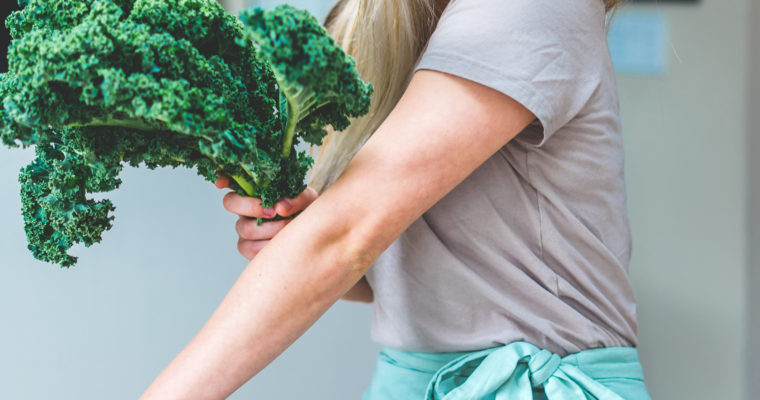 Girl_Holding_Kale